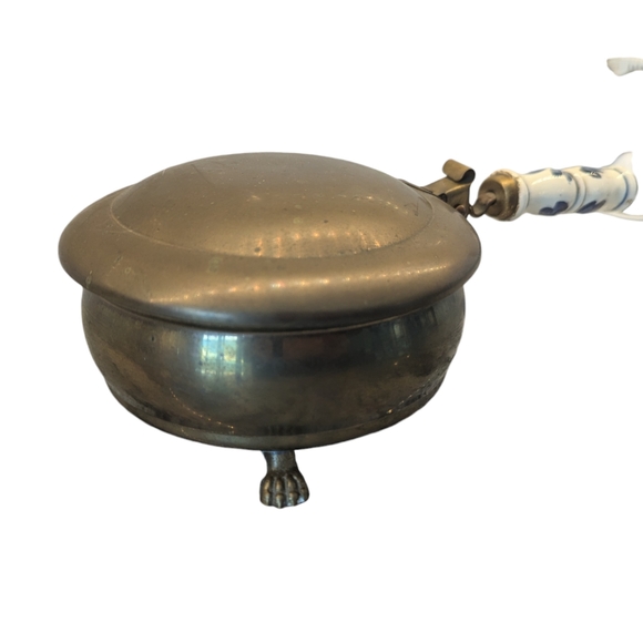 Vintage/Antique Brass footed Crumb Catcher/Silent Butler - Picture 6 of 16